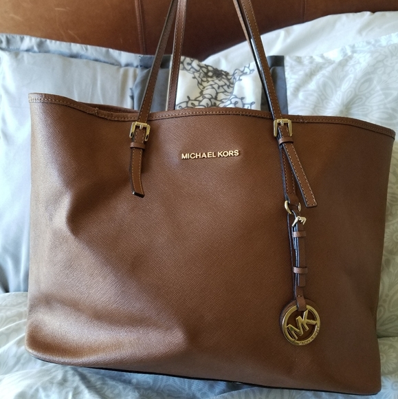 Michael Kors Handbags - Michael Kors large travel tote w/dust bag